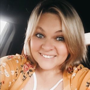 Meet your Posher, Ashley